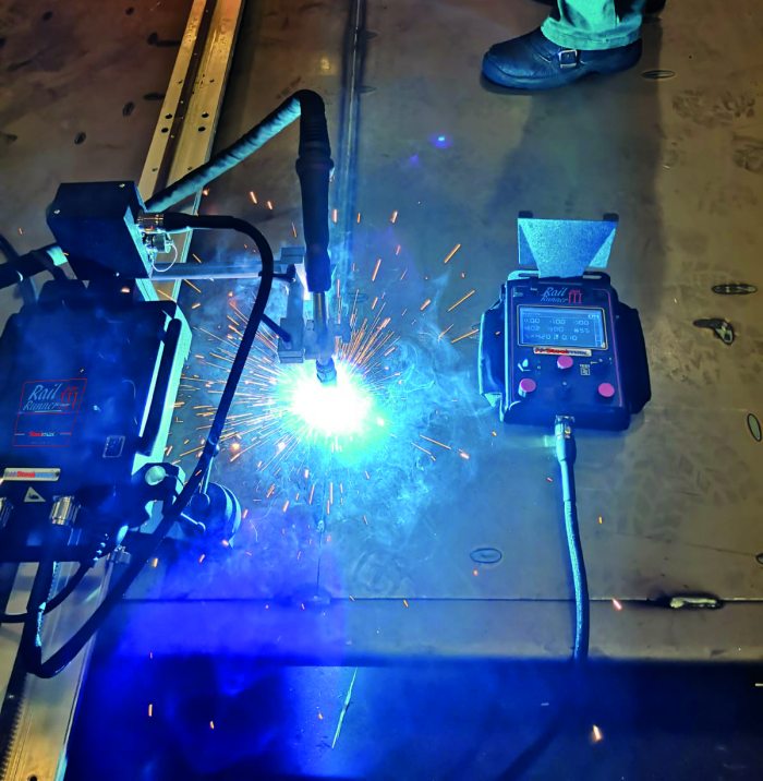 Welding Tractor in action